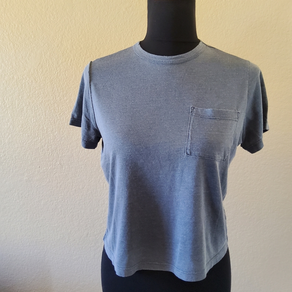 Marin Layer Blue Grey Crop Tee Top NWOT Size XS Pocket Crewneck